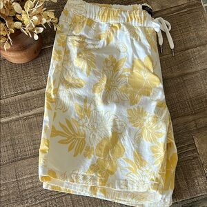 CHARLIE B Yellow Floral Women Shorts